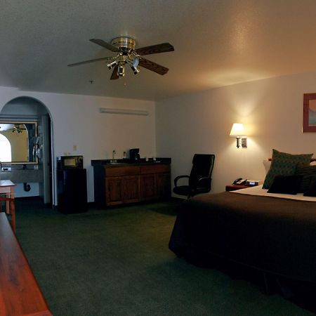 Best Western Colorado River Inn Needles Bilik gambar